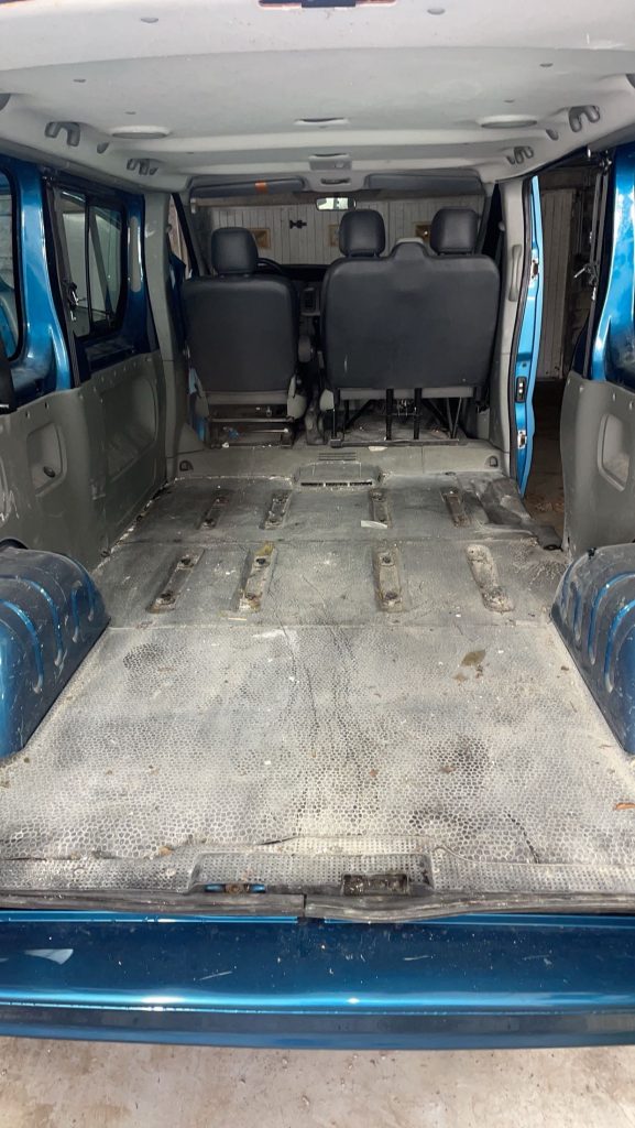 avant interieur camion